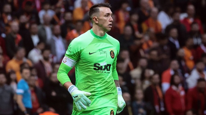 Galatasaray'da yıldız isme izin çıktı! "Gidebilirsin" - Resim: 7