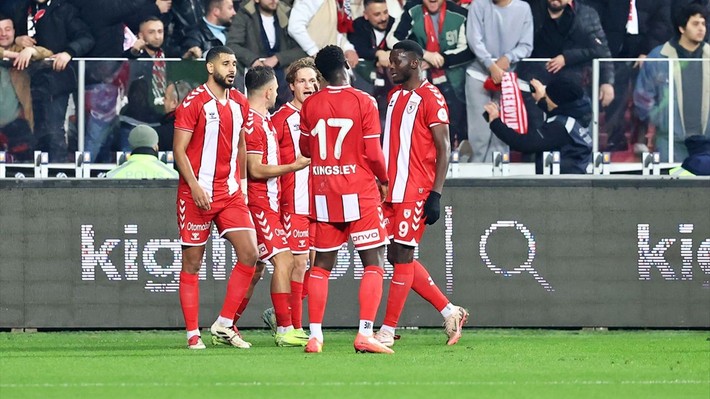 Dünya kulüp sıralaması açıklandı! Galatasaray tırmanışta, Fenerbahçe düşüşte - Resim: 11