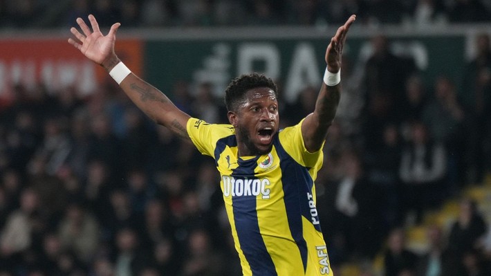Gönderilecekler listesinde yoklardı! Ali Koç Mbaye Diagne ve Prens Selman'a yıldızını kaptırdı... "Eşi şimdiden alışverişe başladı" - Resim: 6