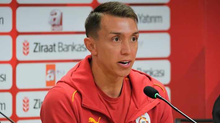 Muslera'nın yerine gelecek isim belli oldu! Galatasaray'ın yıldızlarını sosyal medyadan takip etmeye başladı - Resim: 2