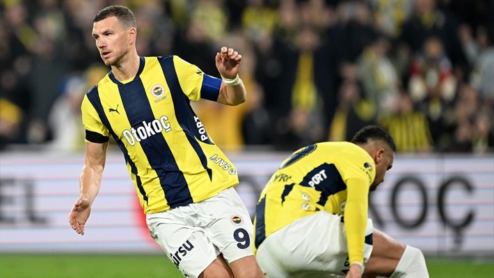Mourinho Burak Yılmaz'ın kankasını getirip Dzeko & En-Nesyri ikilisini dağıtmayı planlıyordu! Serie A devi araya girdi - Resim: 2