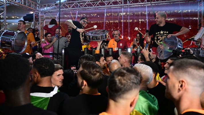 Şampiyon Galatasaray'ı bekleyen dudak uçuklatacak gelir! - Resim: 2