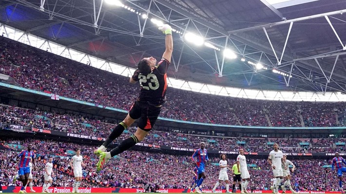 Şampiyonluk sabahı transfer çalımı! Okan Buruk Ali Koç'un listesindeki 1 numara için harekete geçti! Muslera'nın yerini dolduracak isim... - Resim: 5