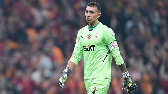 Bulka derken Galatasaray'dan büyük ters köşe! Muslera'nın yerine dünyaca ünlü isim geliyor - Resim: 3