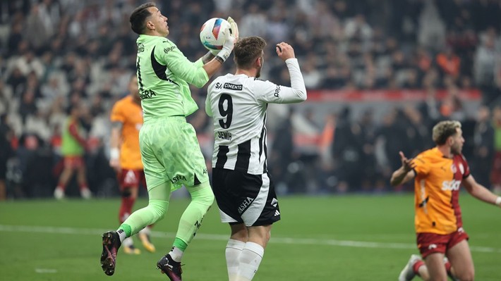 Gabriel Sara'nın ardından Semih Kılıçsoy da Premier Lig'in yolunu tutuyor - Resim: 7