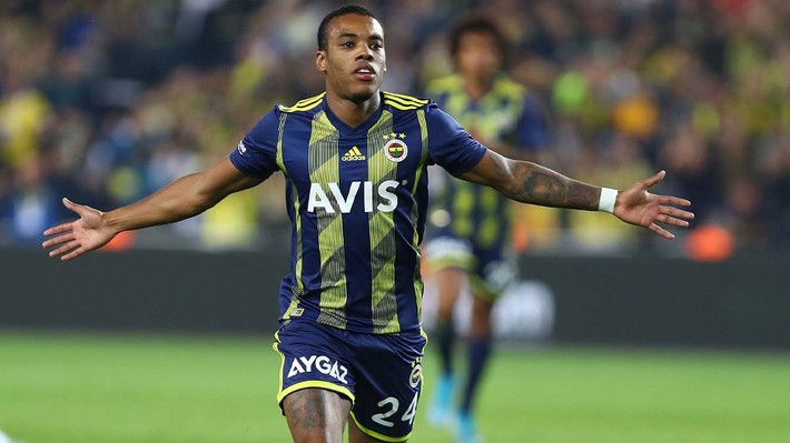 Şampiyon olamadığı 11 sezonda Fenerbahçe'den yolu geçen 50 yıldız futbolcu - Resim: 24