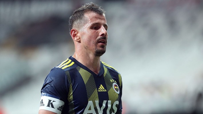 Şampiyon olamadığı 11 sezonda Fenerbahçe'den yolu geçen 50 yıldız futbolcu - Resim: 25