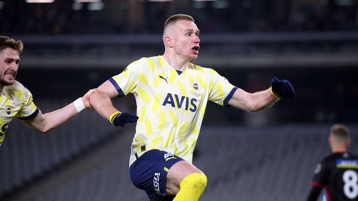 Şampiyon olamadığı 11 sezonda Fenerbahçe'den yolu geçen 50 yıldız futbolcu - Resim: 28