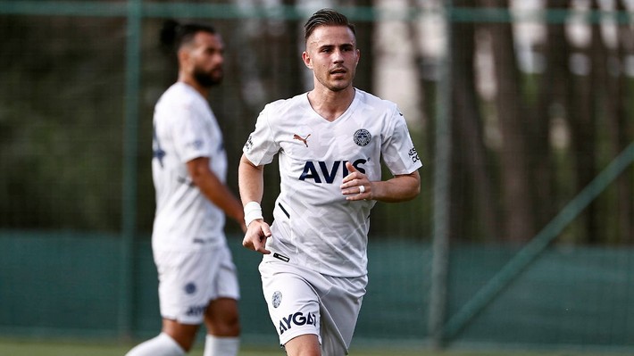 Şampiyon olamadığı 11 sezonda Fenerbahçe'den yolu geçen 50 yıldız futbolcu - Resim: 29