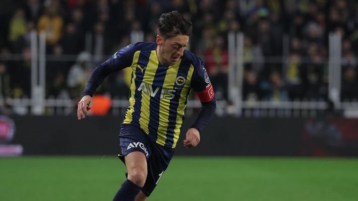 Şampiyon olamadığı 11 sezonda Fenerbahçe'den yolu geçen 50 yıldız futbolcu - Resim: 35