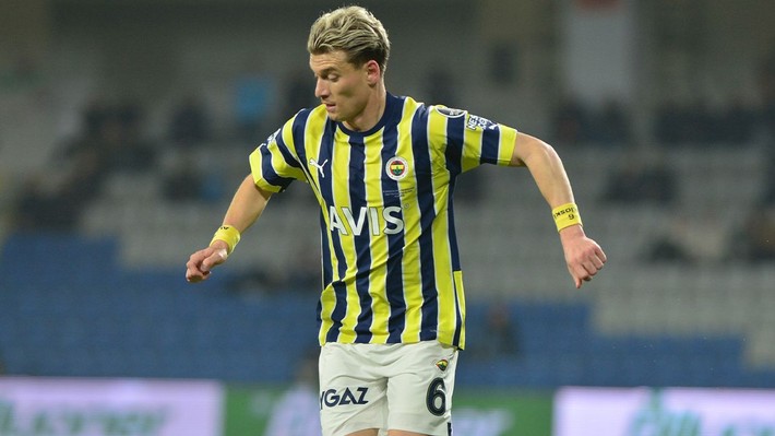 Şampiyon olamadığı 11 sezonda Fenerbahçe'den yolu geçen 50 yıldız futbolcu - Resim: 44