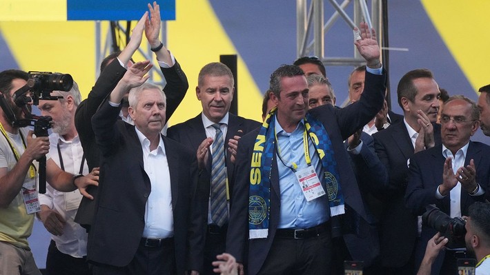 Aziz Yıldırım, Mourinho kararını Ali Koç'a bildirdi! Kritik toplantıda bizzat söyledi - Resim: 5