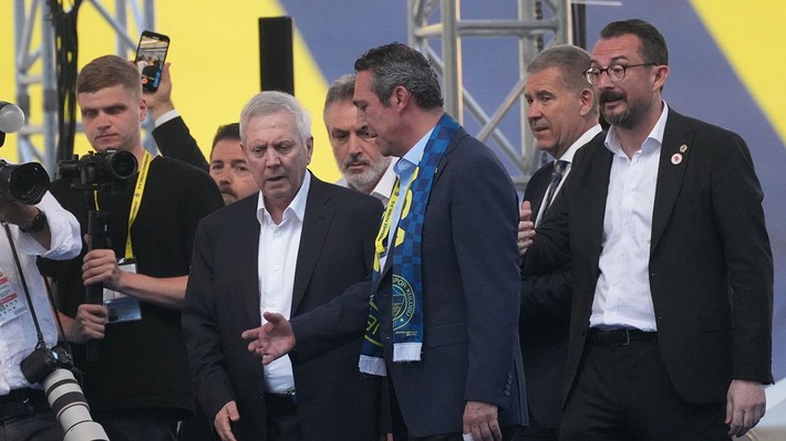 Aziz Yıldırım, Mourinho kararını Ali Koç'a bildirdi! Kritik toplantıda bizzat söyledi - Resim: 6