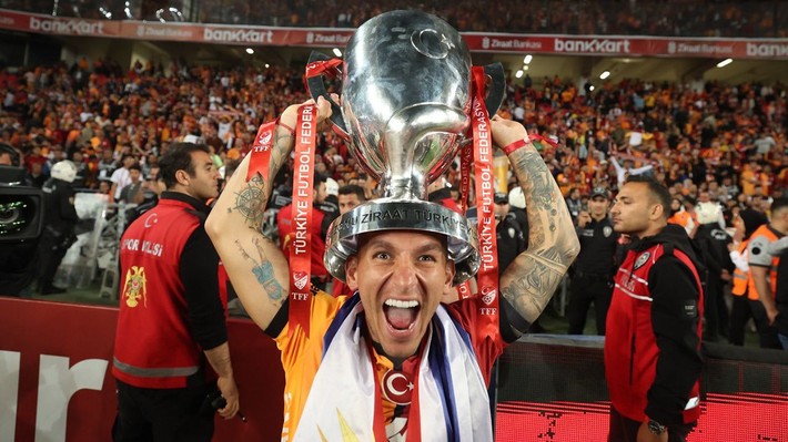 Lucas Torreira'dan ayrılık sözleri: Bu benim için bir eksiklik ama ne olur bilmiyorum! - Resim: 7