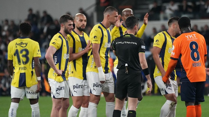 Jose Mourinho kadroda görmek istemedi! Fenerbahçe'de bir ayrılık daha yaşandı - Resim: 2