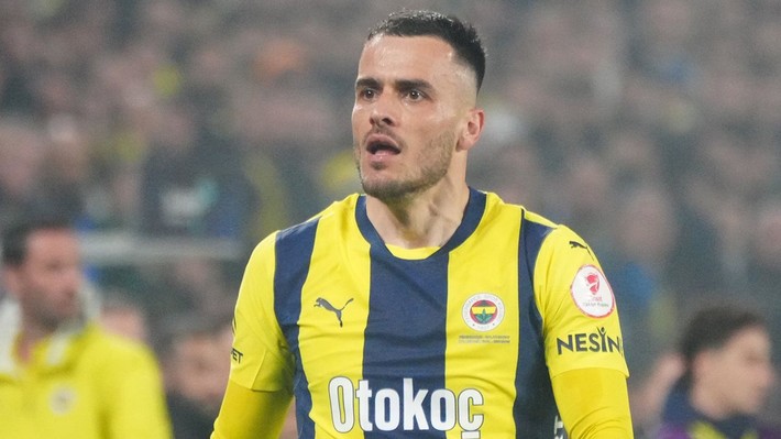 Jose Mourinho kadroda görmek istemedi! Fenerbahçe'de bir ayrılık daha yaşandı - Resim: 3