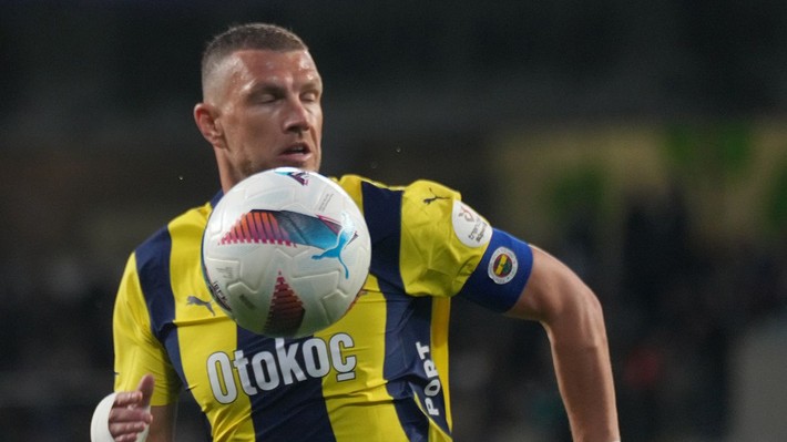 Jose Mourinho kadroda görmek istemedi! Fenerbahçe'de bir ayrılık daha yaşandı - Resim: 4