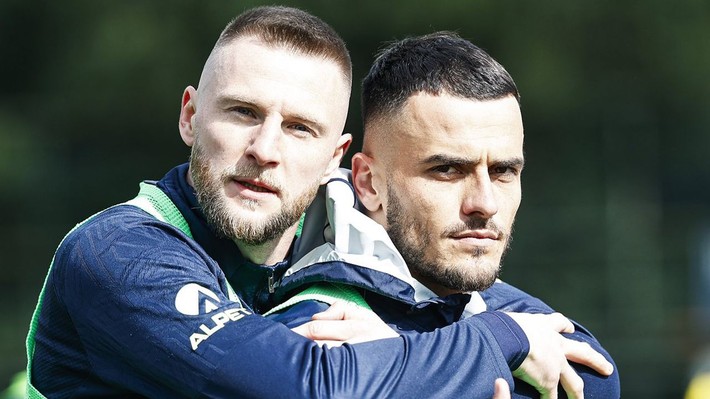 Fenerbahçe'de futbolcular kazan kaldırdı: Mourinho kalırsa biz ayrılırız! - Resim: 5