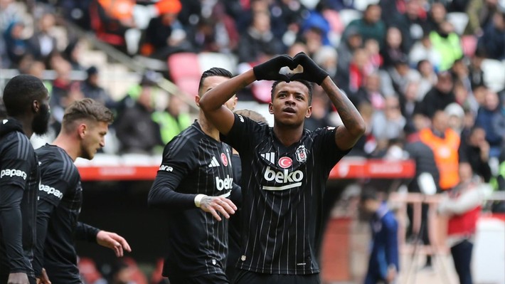 Beşiktaş'ın yıldızına Rusya, Ukrayna ve Brezilya'dan talip çıktı - Resim: 8