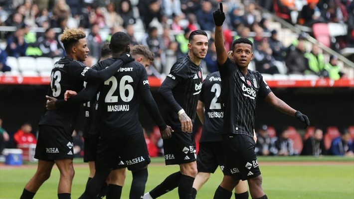 Beşiktaş'ın yıldızına Rusya, Ukrayna ve Brezilya'dan talip çıktı - Resim: 7