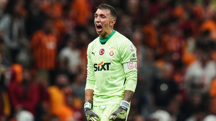 Galatasaray'a veda eden Muslera'nın yeni takımı belli oldu! - Resim: 3