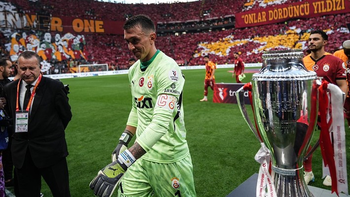 Galatasaray'a veda eden Muslera'nın yeni takımı belli oldu! - Resim: 5