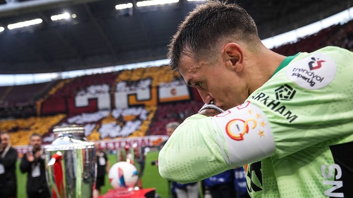 Galatasaray'a veda eden Muslera'nın yeni takımı belli oldu! - Resim: 6