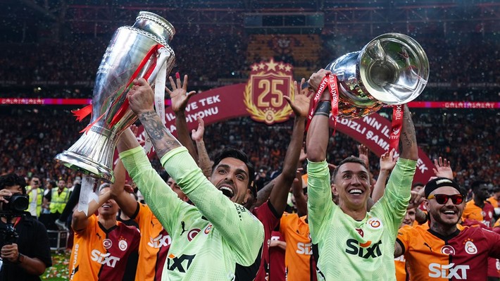 Galatasaray'a veda eden Muslera'nın yeni takımı belli oldu! - Resim: 8