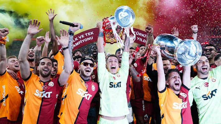 Osimhen gece yarısı paylaştı anında sildi! Muslera ve Mertens sonrası veda sözleri - Resim: 2