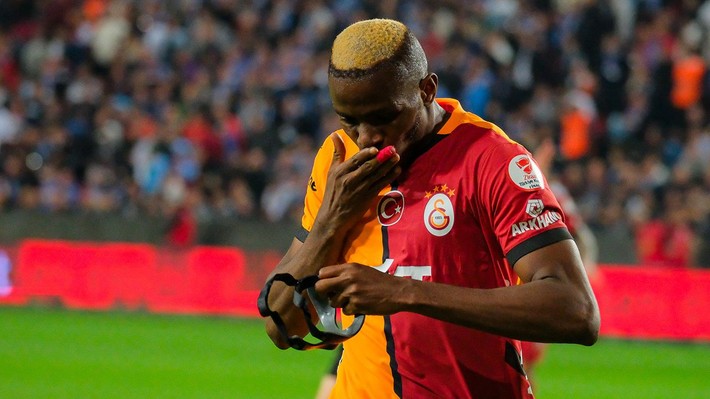 Osimhen imzayı attı! Napoli 75 milyon euroyu kasasına koydu - Resim: 5
