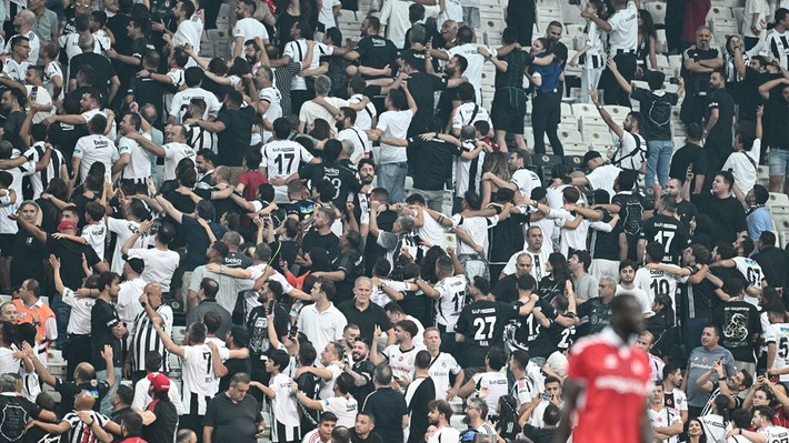 Serdal Adalı Onyekuru'yu yalanladı taraftar tepki gösterdi: Beşiktaş'ın zamanını çalmayın - Resim: 4