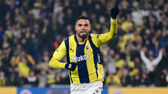 Fenerbahçe taraftarı 'Gitsin' dedi! Ali Koç ve Jose Mourinho'nun prensine 20 milyon euroluk teklif - Resim: 5