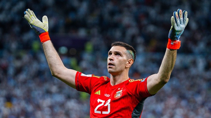 Emiliano Martinez 20 milyon euroya Türkiye'ye geliyor! Aston Villa transfere izin verdi - Resim: 7