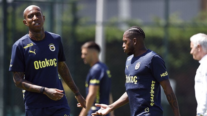 Fenerbahçe'de isyan çıktı: Jose Mourinho varsa biz yokuz! - Resim: 5