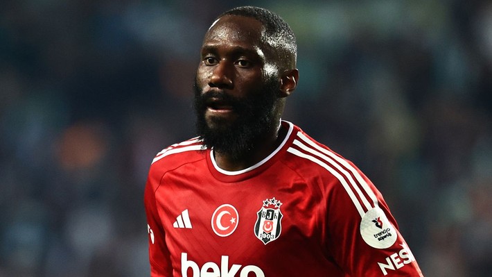 Serdal Adalı'nın yüzüne bakmadığı yıldız isim Galatasaray'a gidiyor! Transferde yılın sürprizi - Resim: 6