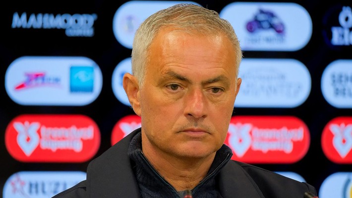 Mourinho yüzüne bile bakmamıştı şimdi kalmasını istiyor! Özel görüşmede kararını iletti - Resim: 2