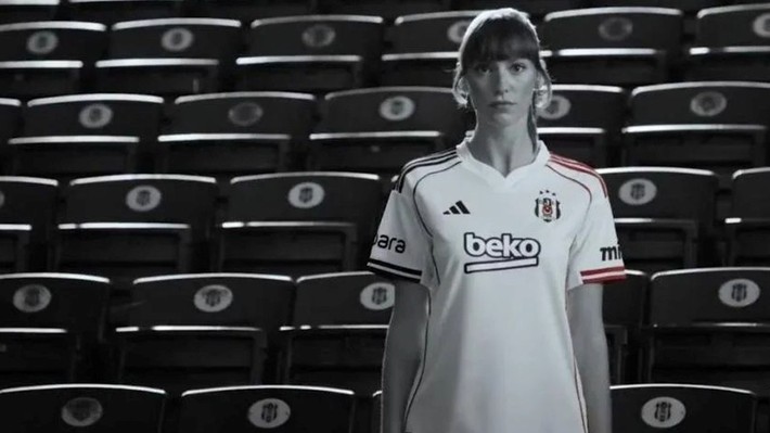 Beşiktaş yeni sezonda giyeceği formaları tanıttı! - Resim: 6