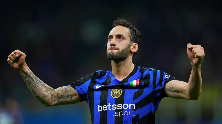 Galatasaray, Hakan Çalhanoğlu için görüşmelere başladı! İşte Inter'in istediği bonservis bedeli - Resim: 3