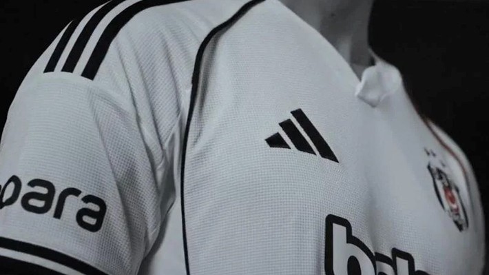Beşiktaş yeni sezonda giyeceği formaları tanıttı! - Resim: 10