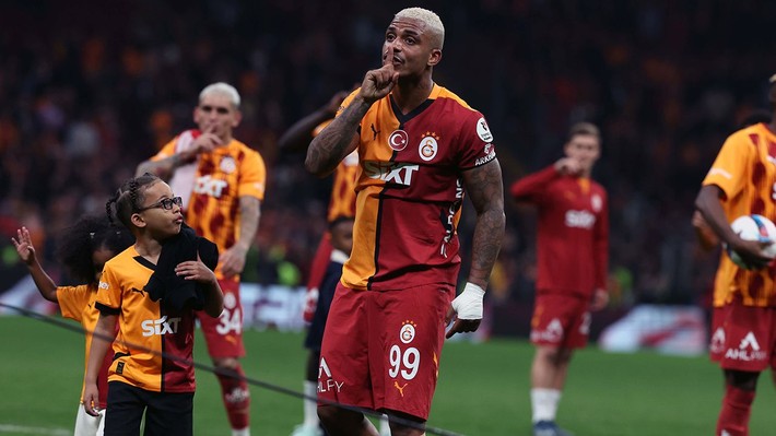 Galatasaray'da beklenmedik ayrılık! Okan Buruk'un Devler Ligi planları altüst oldu - Resim: 6