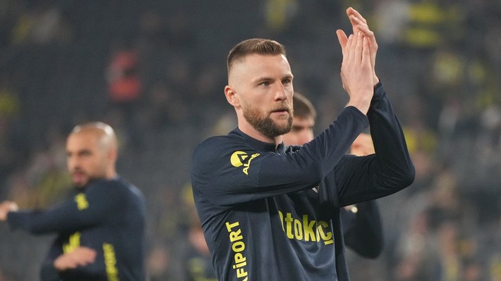 Mourinho, Ali Koç'a transferde isim verdi: Bir an önce alın! Kampta görmek istiyorum - Resim: 5