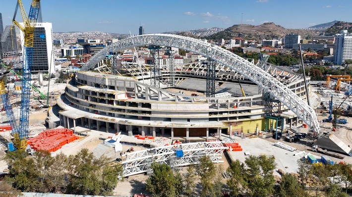 Bakanlardan 19 Mayıs Stadyumu müjdesi! Çatı hızla yükseliyor - Resim: 4