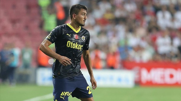 Devin Özek Ahmet Nur Çebi'nin bedavaya gönderdiği oyuncuya kapıyı gösterdi: Tam 12 futbolcunun hesabını kestik - Resim: 14