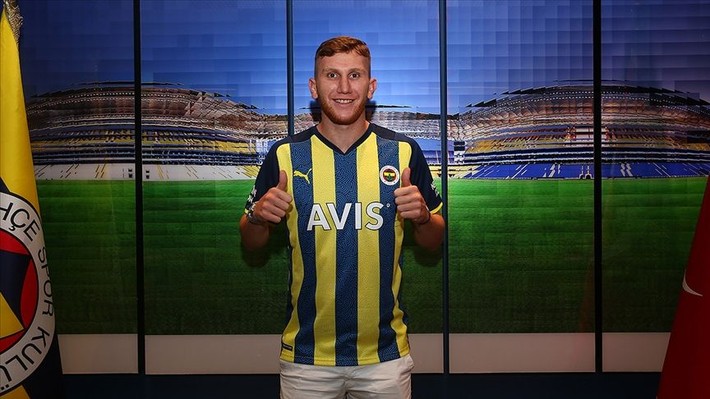 Devin Özek Ahmet Nur Çebi'nin bedavaya gönderdiği oyuncuya kapıyı gösterdi: Tam 12 futbolcunun hesabını kestik - Resim: 7