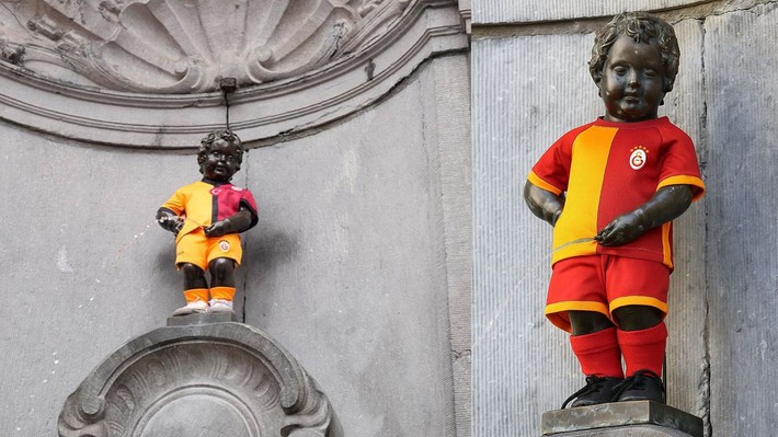 Belçika'daki Manneken Pis heykeline Galatasaray forması giydirildi - Resim: 1
