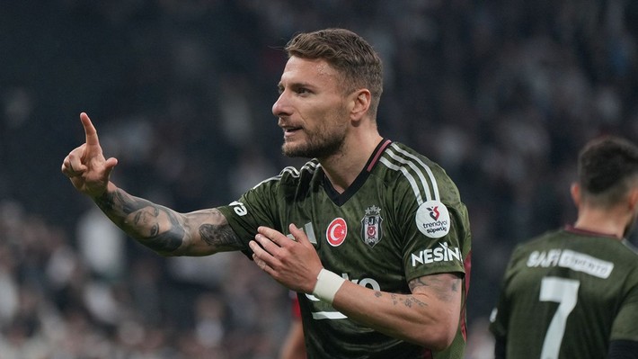 Beşiktaş'ta yaprak dökümü! Yönetim fesih görüşmelerine başladı - Resim: 4