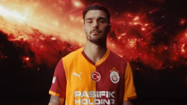 Galatasaray 2025-2026 sezonunda giyeceği formaları tanıttı! - Resim: 5