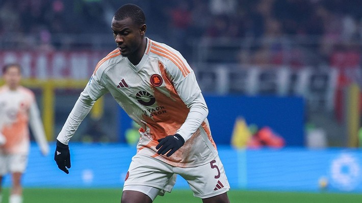 Roma Mourinho'nun transferini satışa koydu Özbek devreye girdi! - Resim: 7