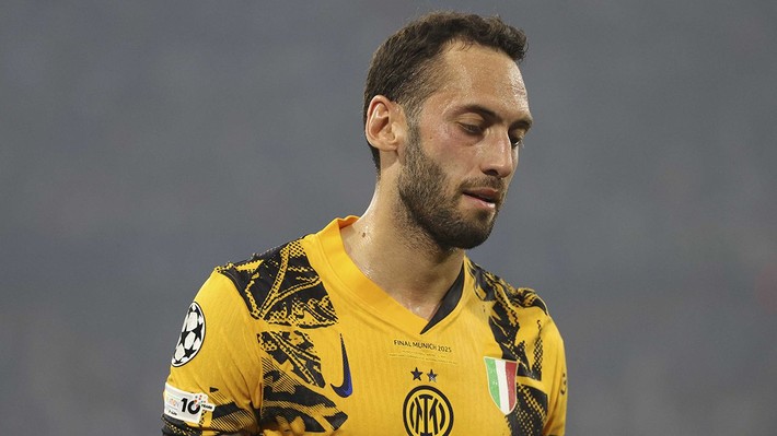 Hakan Çalhanoğlu'na şok tepki! "Sen ilk tercih bile değilsin, defol" - Resim: 5