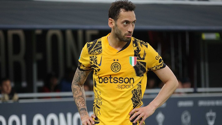 Hakan Çalhanoğlu'na şok tepki! "Sen ilk tercih bile değilsin, defol" - Resim: 6